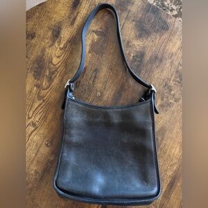 SOLD | Vintage | Coach Leather Shoulder Bag | Black